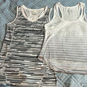 Tek Gear and Sonoma 
Sizes: XS